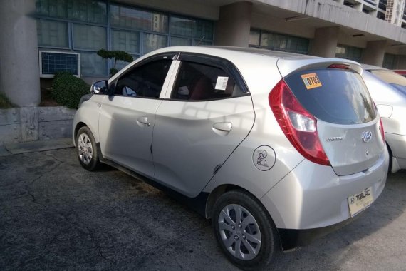 Selling Silver Hyundai Eon in Tarlac