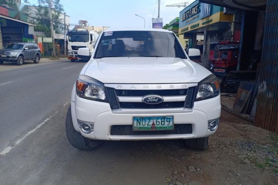 Selling White Ford Ranger 2010 in Manila