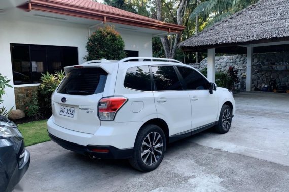 Selling Pearl White Subaru Forester 2018 in Dauin
