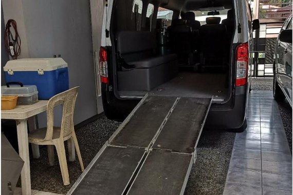 Selling Silver Nissan Urvan 2016 in Manila