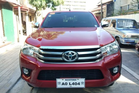 Selling Red Toyota Hilux 2017 in Makati