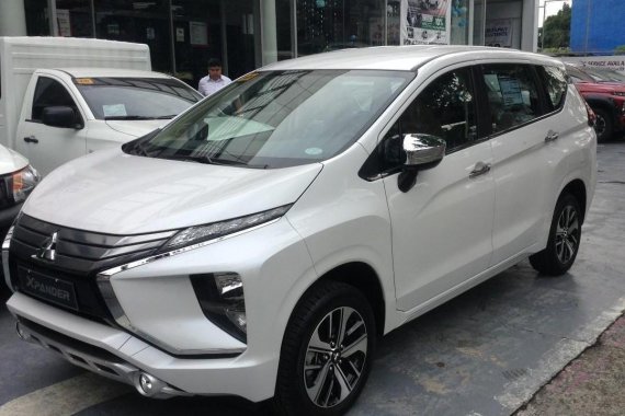 Selling White Mitsubishi XPANDER 0 in Manila