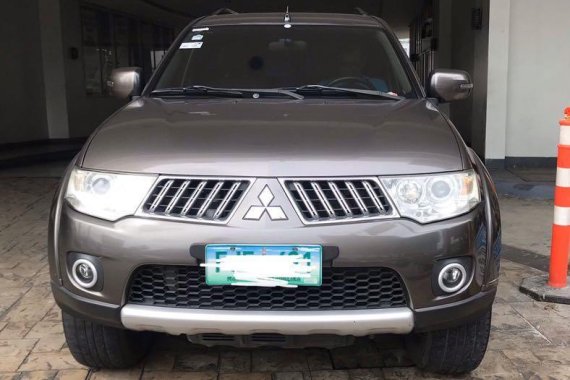 Selling Grey Mitsubishi Montero 2013 in Manila