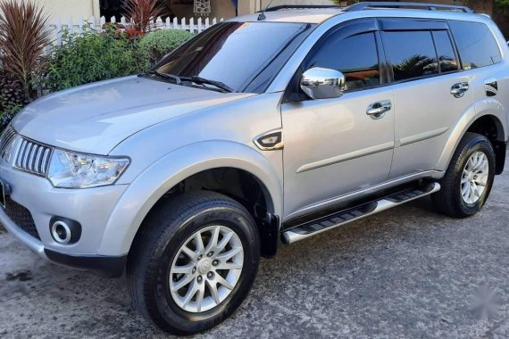 White Mitsubishi Montero sport 2011 for sale in Manila