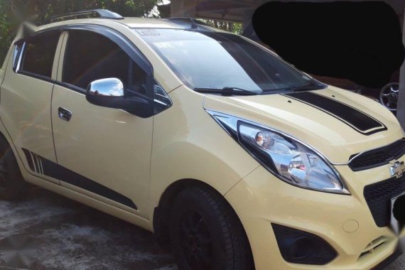 Selling Cream Chevrolet Spark 2014 in Pili