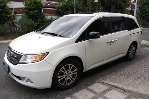 Sell 2012 Honda Odyssey in Manila