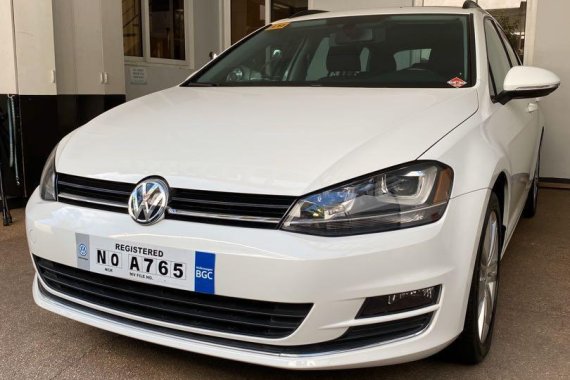 White Volkswagen Golf 2018 for sale in Manila