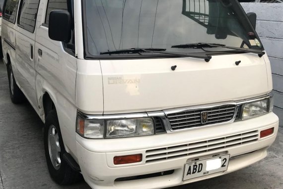 Selling White Nissan Urvan 2015 in Manila