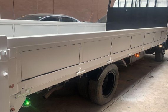 Sell White 1998 Mitsubishi Fuso in Manila