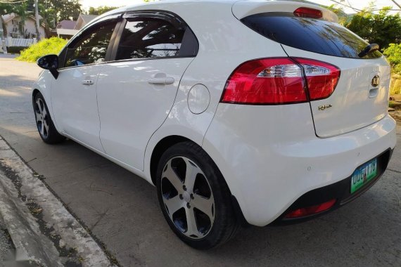 White Kia Rio 2013 for sale in Automatic