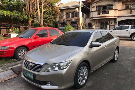 Grey Toyota Camry 2013 for sale in Automatic