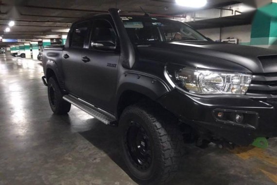 Sell Black 2017 Toyota Hilux in Manila