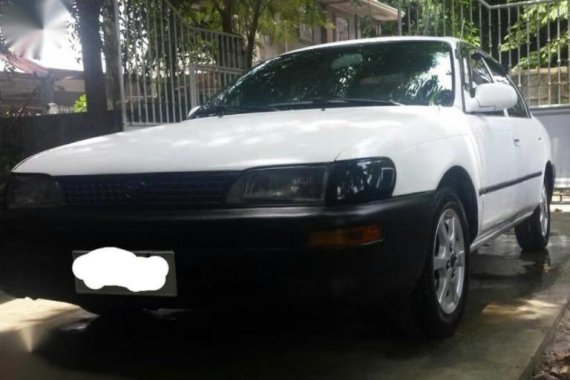 Selling White Toyota Corolla 1996 in San Fernando