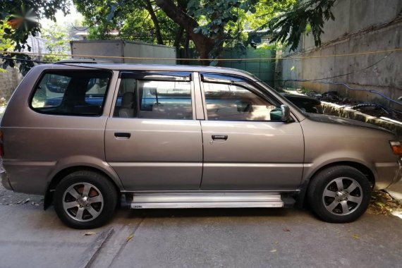 Sell Grey 2000 Toyota Revo in Antipolo