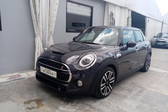 Selling Black Mini Cooper 2018 in Bacoor