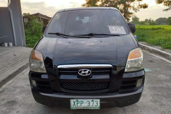 Black Hyundai Starex 2004 for sale in Manual