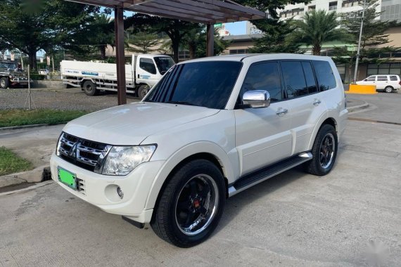 White Mitsubishi Pajero 2004 for sale in Automatic