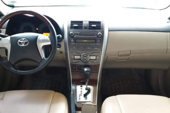 Sell Pearl White 2013 Toyota Corolla altis in Aguinaldo