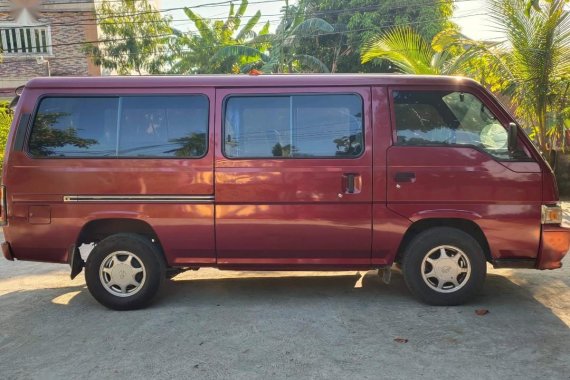 Red Nissan Urvan 2012 for sale in Manual