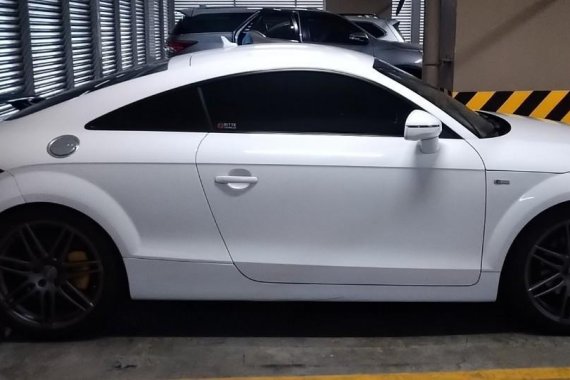 Sell White 2010 Audi Tt in Manila