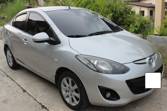 Silver Mazda 2 2015 for sale in Automatic