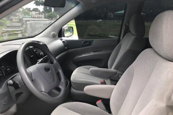 Sell 2011 Kia Carnival in Quezon City