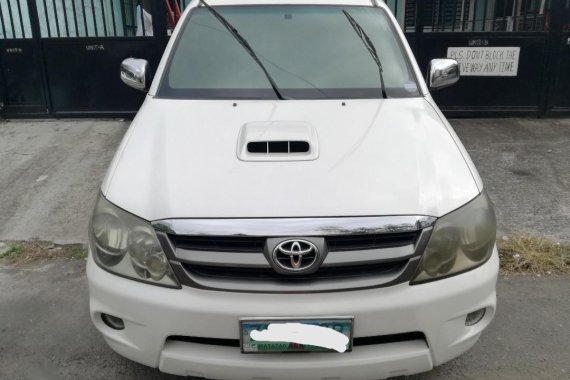 Sell Pearl White 2006 Toyota Fortuner in Manila