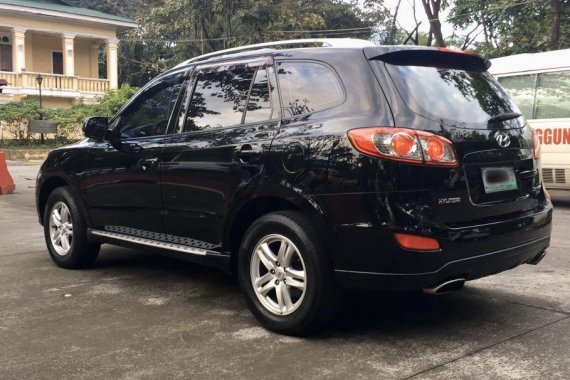 Sell Black 2011 Hyundai Santa Fe SUV / MPV in Quezon City