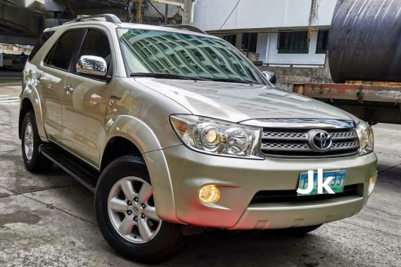 Selling Toyota Fortuner 2010 in Manila