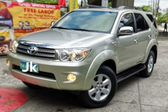 Selling Toyota Fortuner 2010 in Manila