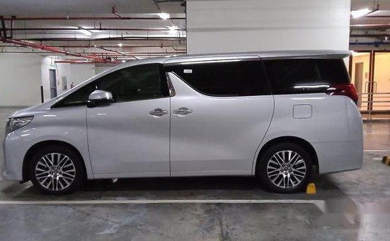 Silver Toyota Alphard 2018 for sale in Manila