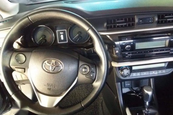 Selling Black Toyota Corolla altis 2017 in Dasmariñas