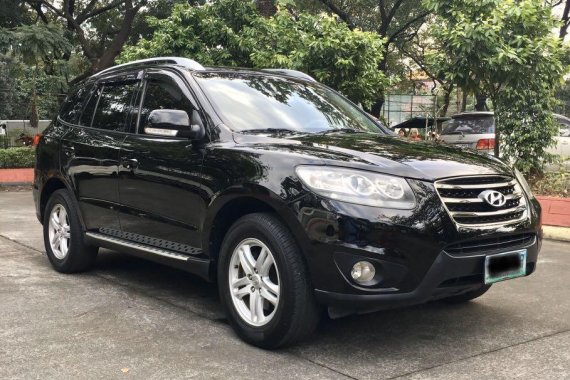 Sell Black 2011 Hyundai Santa Fe SUV / MPV in Quezon City