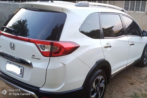 White Honda BR-V 2017 for sale in Automatic