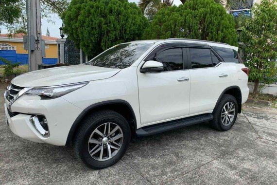 Selling Pearl White Toyota Fortuner 2018 in Manila