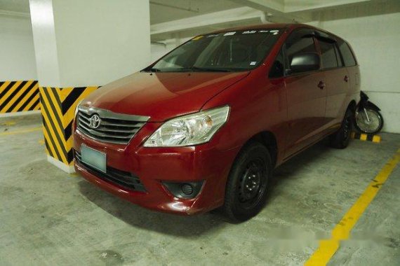 Red Toyota Innova 2013 for sale in Quezon City 