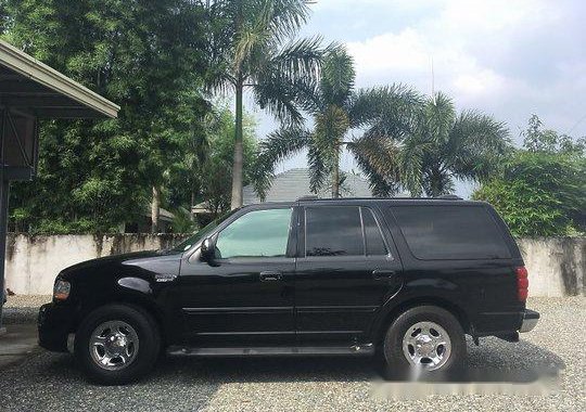 Selling Black Ford Expedition 2002 Automatic Gasoline 