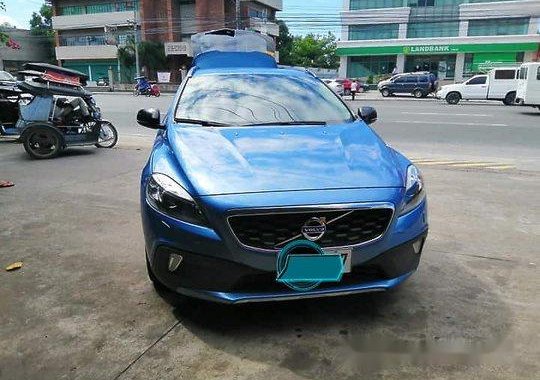 Blue Volvo V40 2016 Automatic for sale 