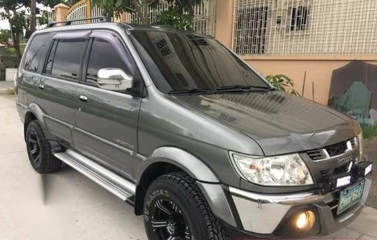 Sell Grey 2007 Isuzu Crosswind in Muntinlupa