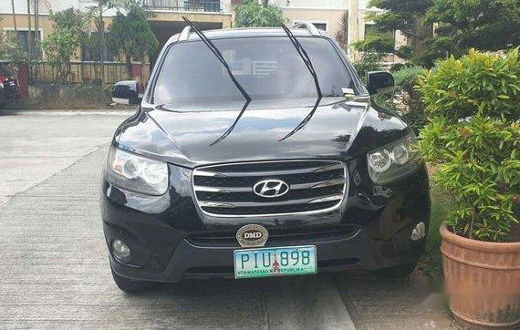 Selling Black Hyundai Santa Fe 2011 Automatic Gasoline 