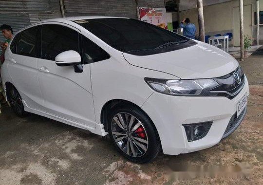 Selling White Honda Jazz 2016 in Surigao City