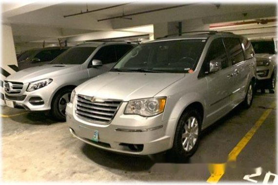 Silver Chrysler Town And Country 2010 Automatic for sale 