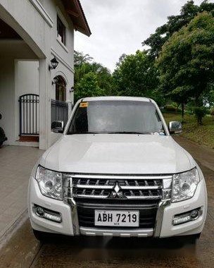 White Mitsubishi Pajero 2015 at 38000 km for sale 