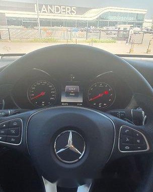 Selling White Mercedes-Benz GLC 250 2019 at 5000 km