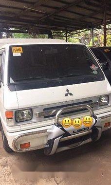 White Mitsubishi L300 2017 Van for sale