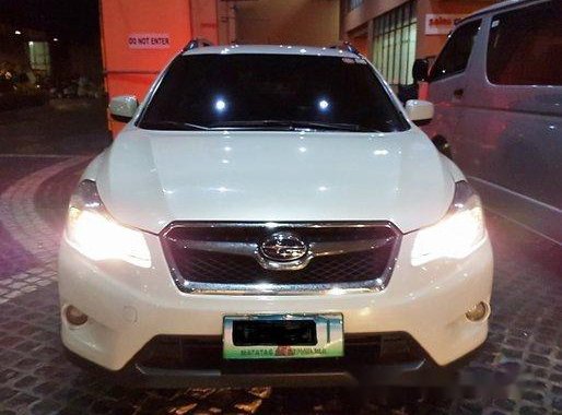 Selling White Subaru Xv 2013 in Mandaluyong
