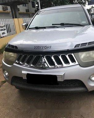 Selling Silver Mitsubishi Strada 2007 at 98000 km