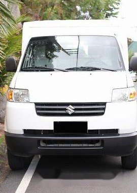 White Suzuki Apv 2017 at 25000 km for sale