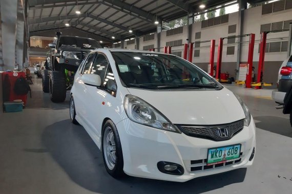 White Honda Jazz 2012 for sale in Muntinlupa