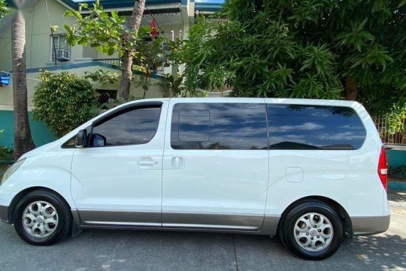Selling White Hyundai Grand starex 2012 in Manila